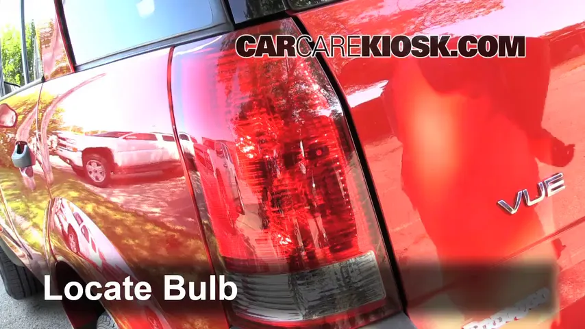 2005 Saturn Vue 2.2L 4 Cyl. Lights Brake Light (replace bulb)